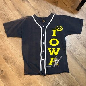Vintage Iowa Hawkeye baseball tee